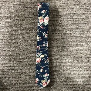 Floral Patterned Navy Tie